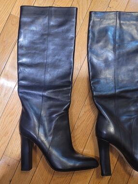 Classic Soft Italian Leather Knee-High Heeled Boots (Black)